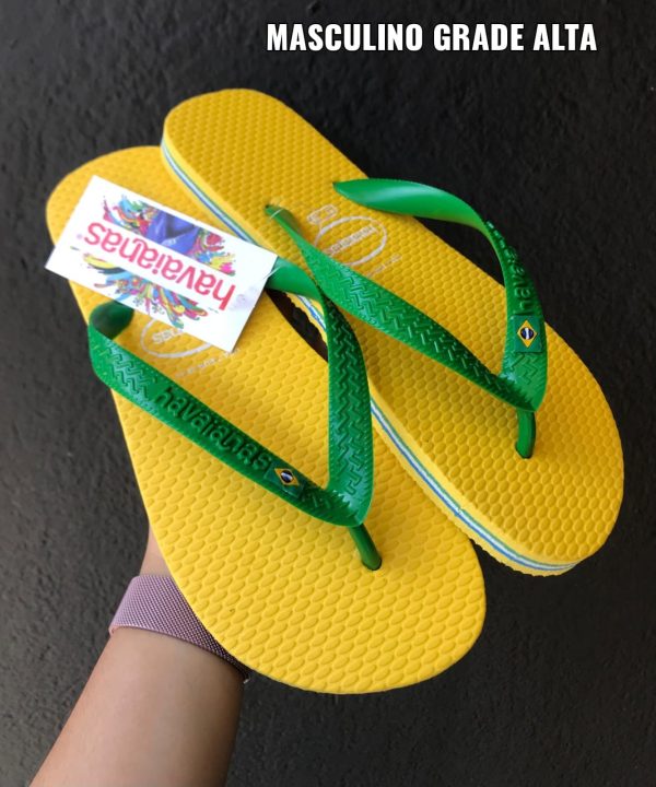 Havaianas de borracha masculinas disponíveis para venda em atacado.