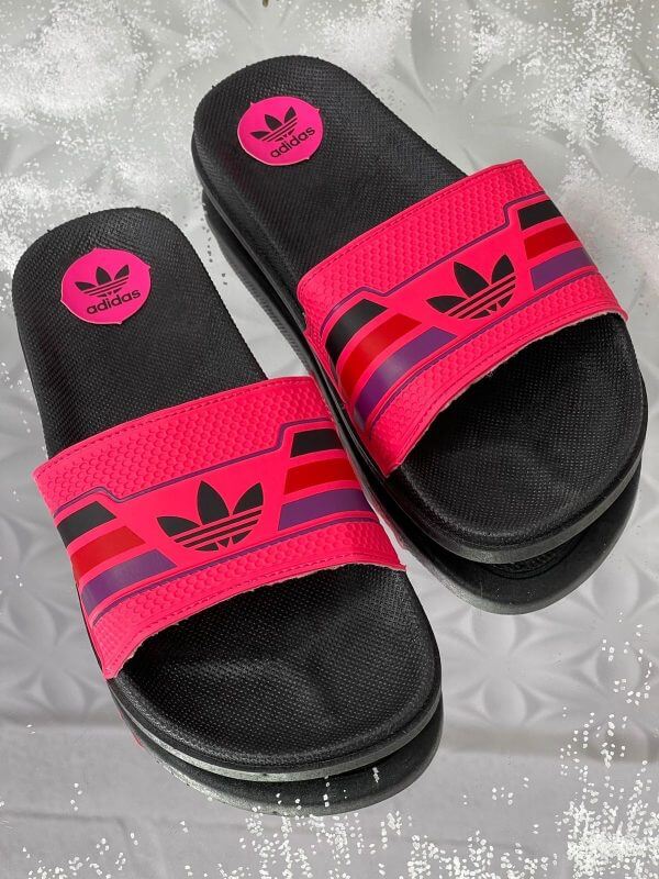 Chinelo Slide Adidas Infantil para Revendedores - Conforto e Estilo para os Pequenos.